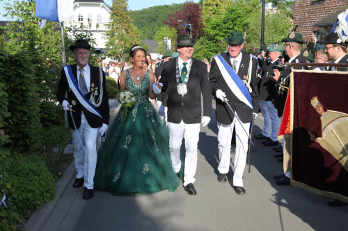2023