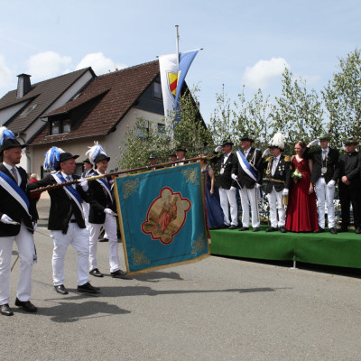 Festzug und Festball am Montag