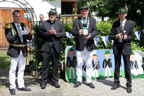 011 montag frank andrea
