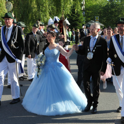 Festzug und Festball am Samstag